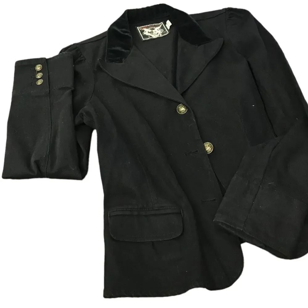 American living size medium black blazer excellent condition. See pics